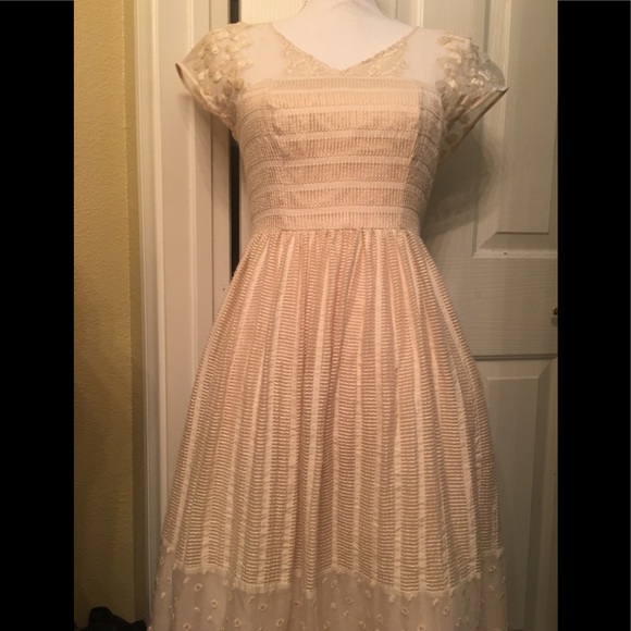 ANTHROPOLOGIE Moulinette Soeurs Ivory Lace Dress - Picture 1 of 8